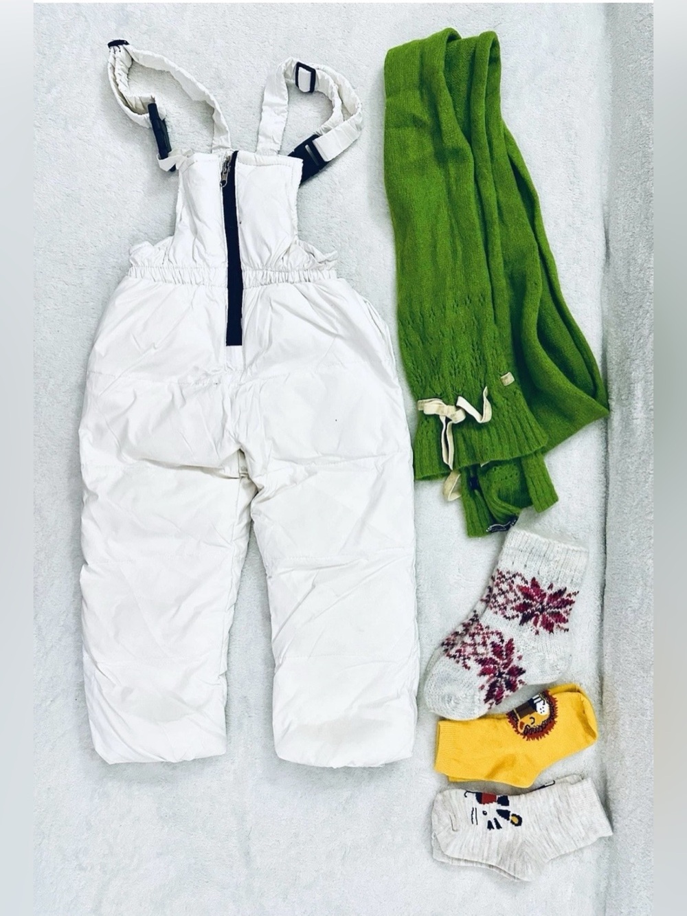 Winter Set Girl Snow Bib Pants ,Socks New, Scarf Size 3Y Excellent Condition